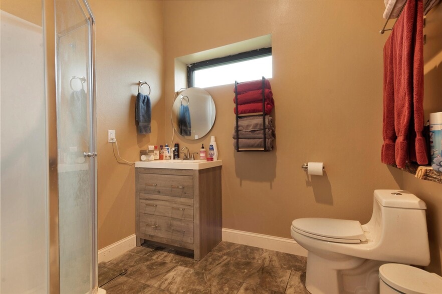 More Photos Of 5504 County Road 2646, Royse City Light Distribution For Lease