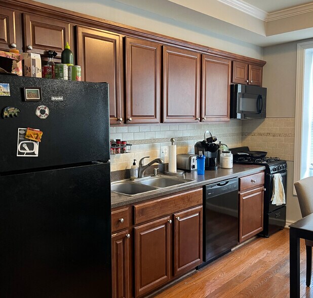 More Photos Of 1917 18th St NW, Washington Storefront Retail Residential For Sale