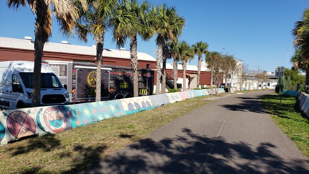 More Photos Of 1942 2nd Ave S, Saint Petersburg Warehouse For Lease