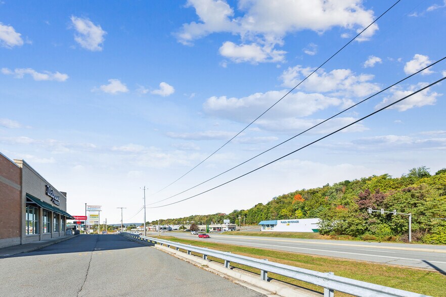 More Photos Of 2100 N Township Blvd, Pittston General Retail For Lease