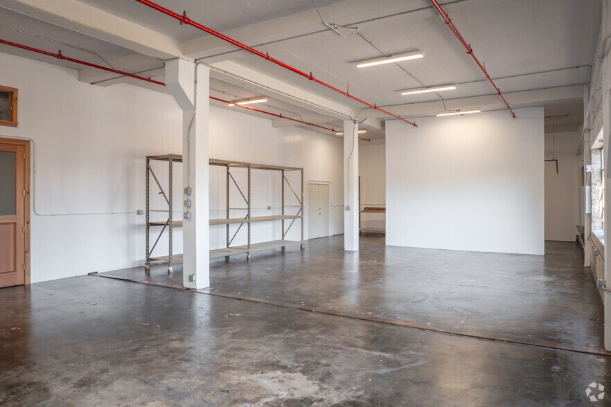 More Photos Of 3850 W Cortland St, Chicago Manufacturing For Sale