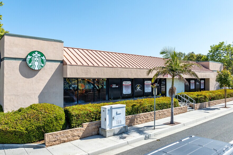 More Photos Of 2115 N Tustin St, Orange Freestanding For Lease