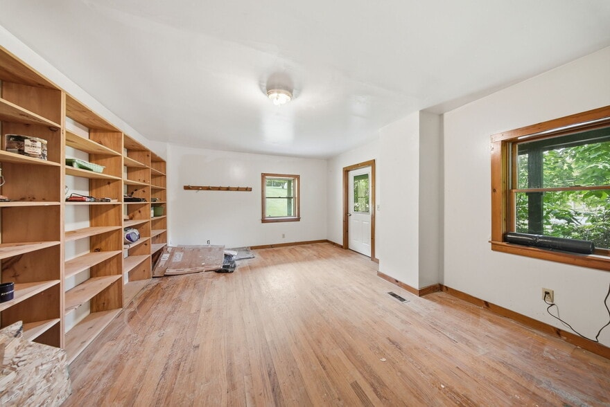 More Photos Of 696 PA-590, Lackawaxen Apartments For Sale