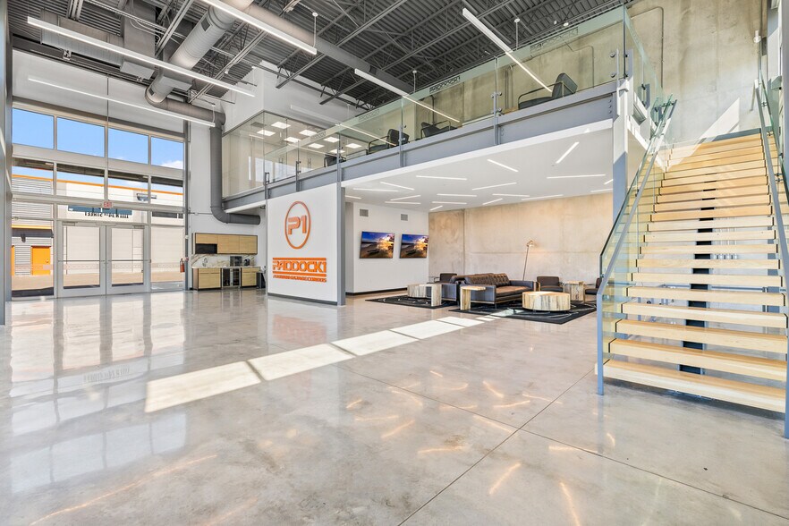 More Photos Of 1111 N 34th St, Tampa Self Storage For Sale