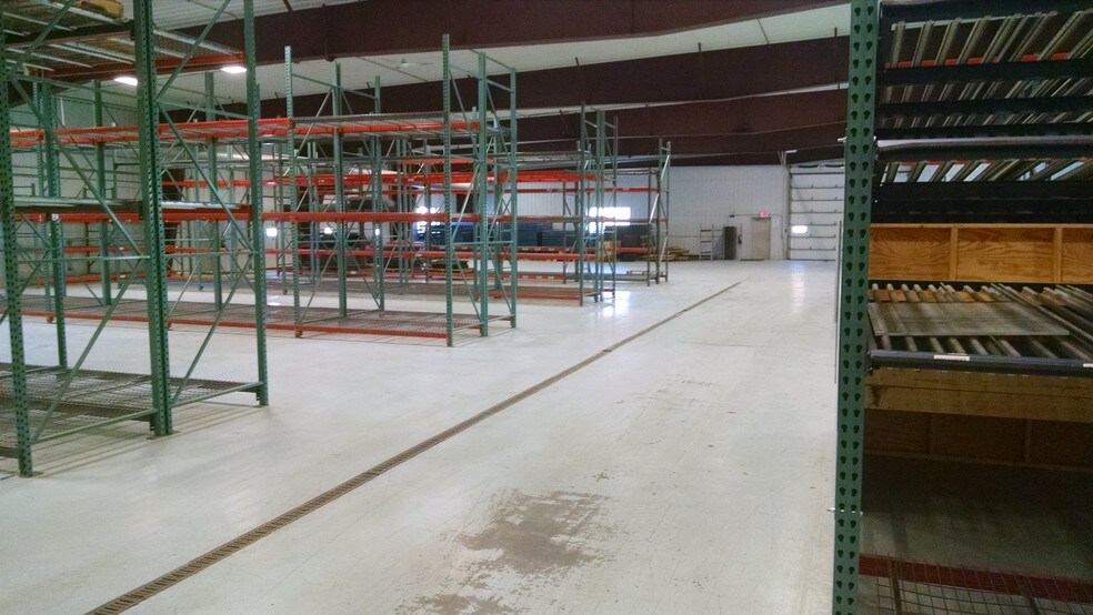 More Photos Of 7981 Town Hall Rd NW, Walker Warehouse For Lease