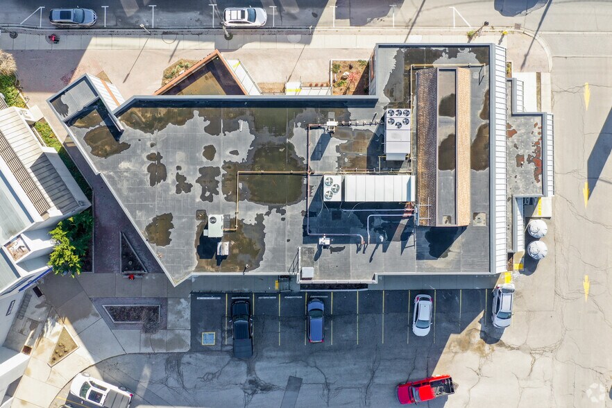 More Photos Of 10 Church St W, Woolwich Storefront Retail Office For Lease
