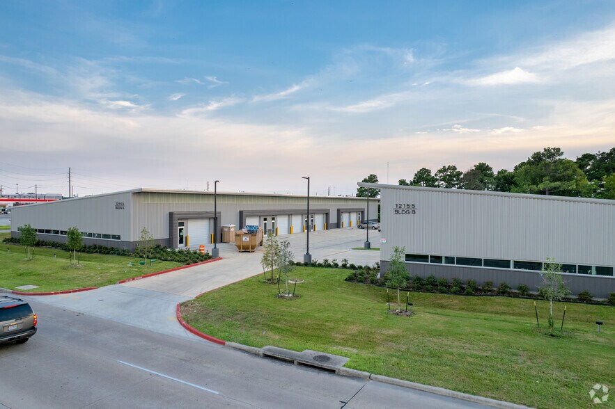 More Photos Of 12155 Cutten Rd, Houston Warehouse For Lease