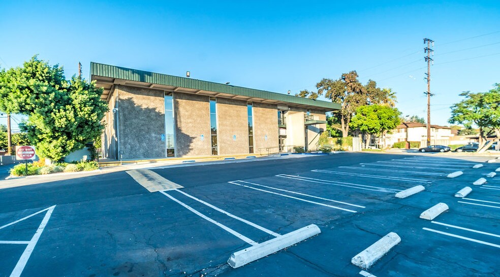 More Photos Of 360 E 7th St, Upland Medical For Lease