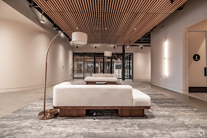 More Photos Of 200 E Baker St, Costa Mesa Loft Creative Space For Lease