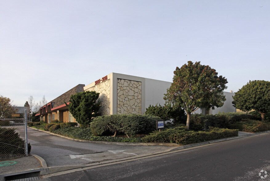 Primary Photo Of 3000-3016 Lawrence Expy, Santa Clara Service For Lease