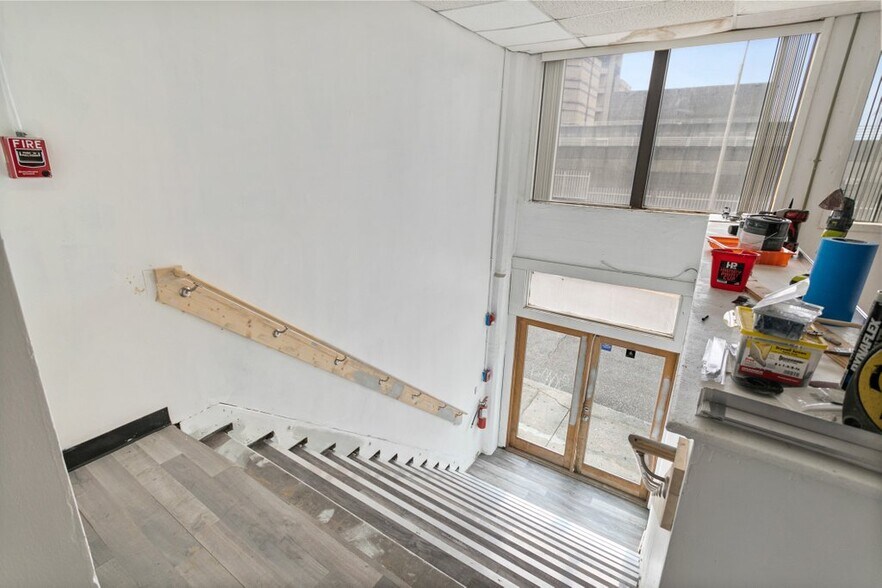 More Photos Of 327-345 E Bay St, Jacksonville Office For Lease