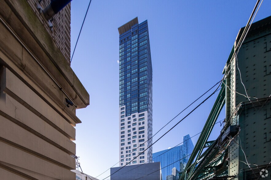 More Photos Of 29-22 Northern Blvd, Long Island City Apartments For Lease