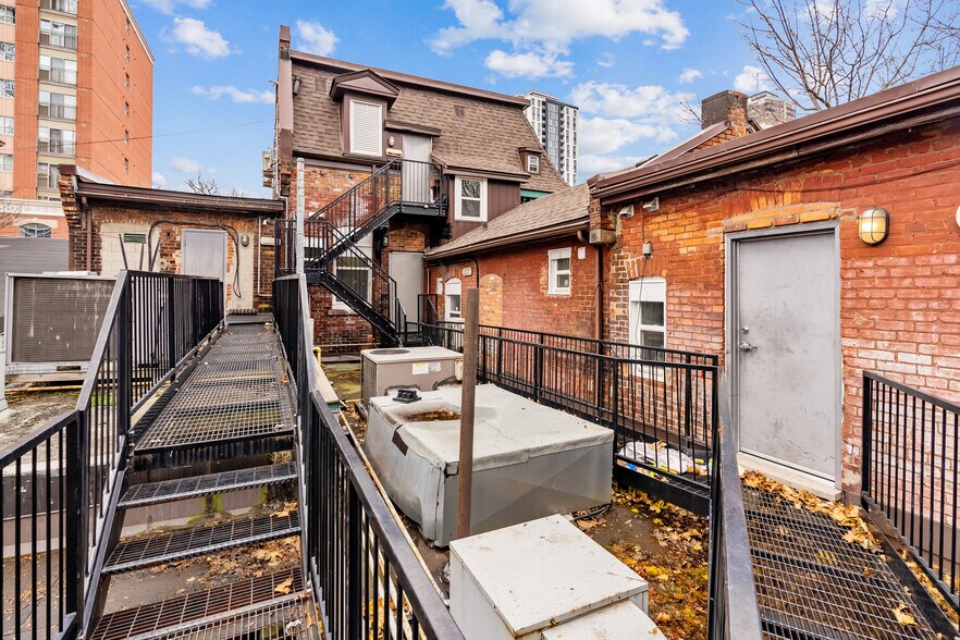 More Photos Of 249-255 King St E, Hamilton Apartments For Sale