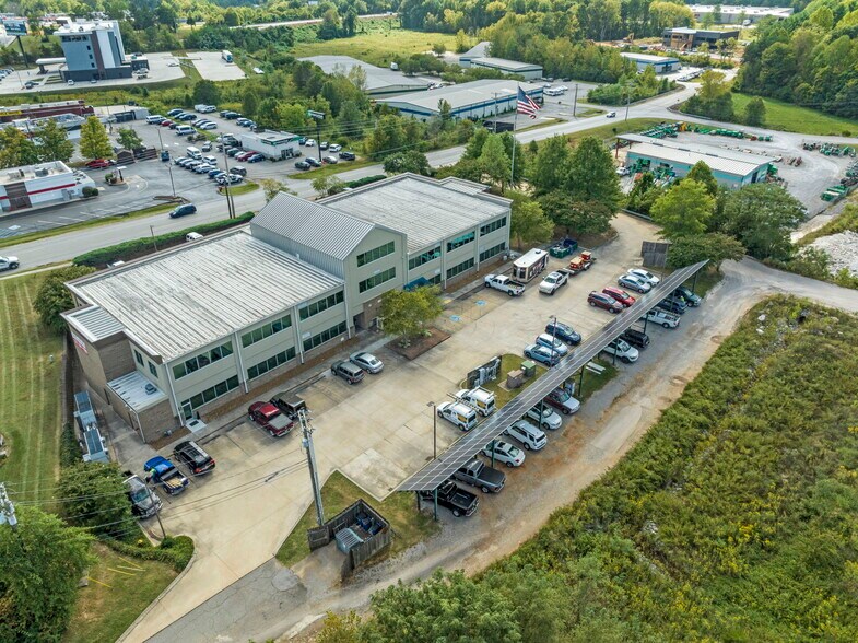 More Photos Of 1843 Foreman Dr, Cookeville Office For Sale