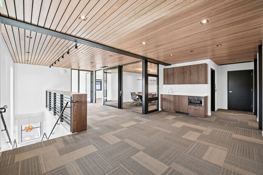 More Photos Of 4376 Forestdale Dr, Park City Flex For Sale