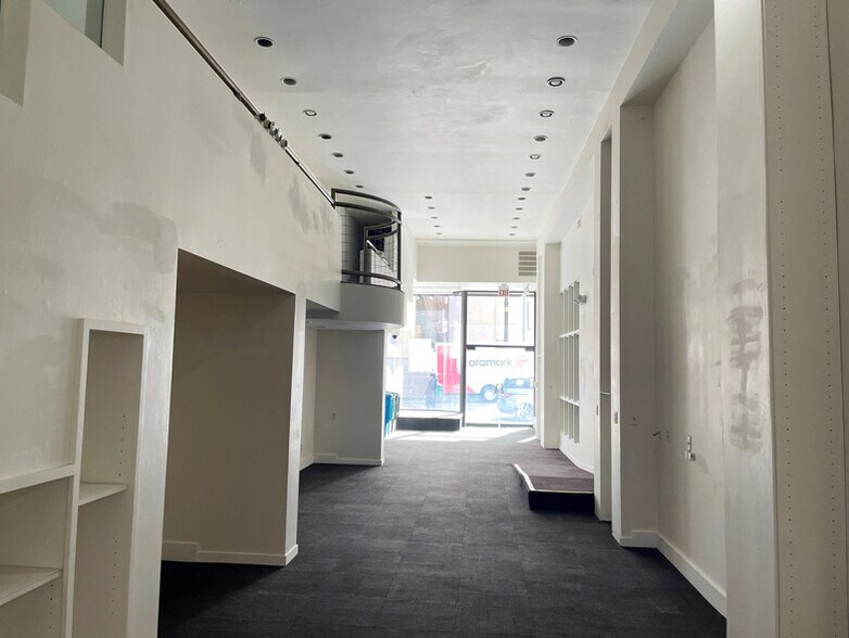 More Photos Of 418 Sutter St, San Francisco Storefront For Lease