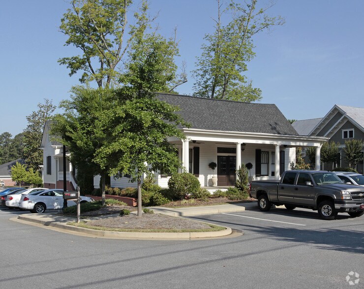 More Photos Of 235 S Glynn St, Fayetteville Office For Lease