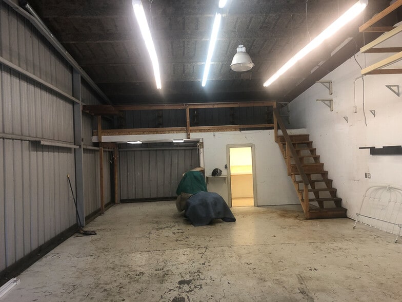 More Photos Of 3355 Industrial Dr, Santa Rosa Industrial For Lease