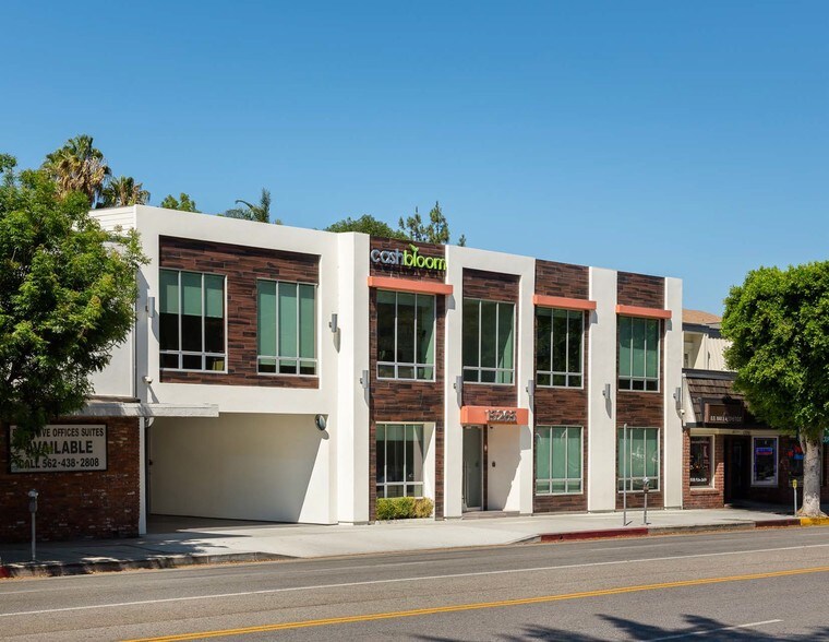 More Photos Of 13263 Ventura Blvd, Studio City Office For Lease