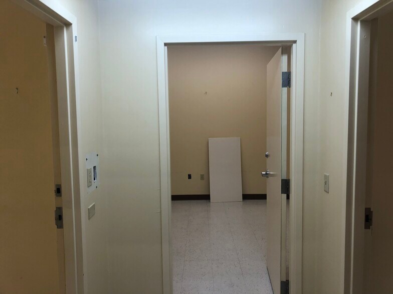 More Photos Of 1501 S Meridian Ave, Oklahoma City Industrial For Sale