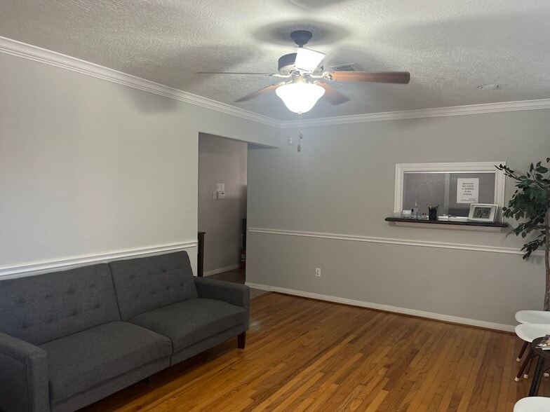 More Photos Of 7026 Belgold St, Houston Office For Sale