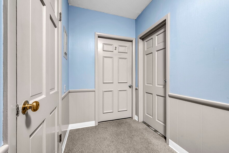 More Photos Of 10570-10574 Ravenna Rd, Twinsburg Office For Lease