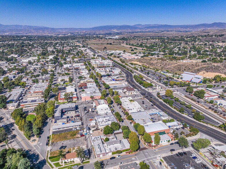 More Photos Of 24316 Main St, Newhall Freestanding For Sale