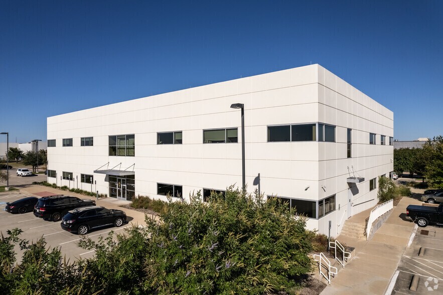 More Photos Of 4090 Mapleshade Ln, Plano Medical For Lease