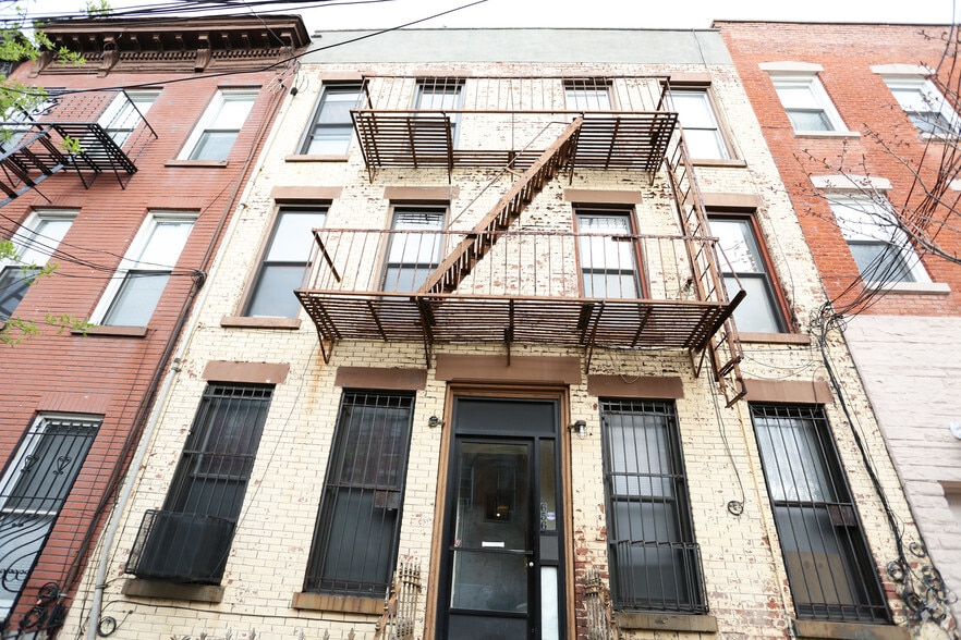 More Photos Of 656 Henry St, Brooklyn Apartments For Sale