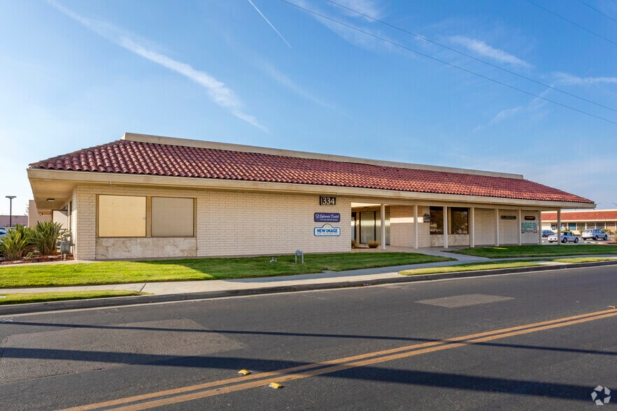 Primary Photo Of 334 Shaw Ave, Clovis Medical For Lease