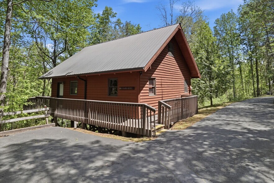 More Photos Of 5730 Highway 356, Sautee Nacoochee Specialty For Sale