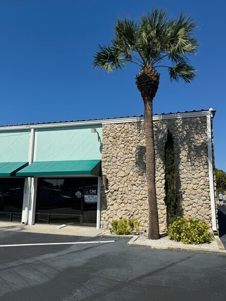 More Photos Of 3663 Arnold Ave, Naples Light Manufacturing For Sale