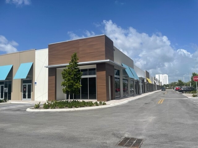 More Photos Of 10890 NW 17th St, Doral Storefront Retail Office For Sale