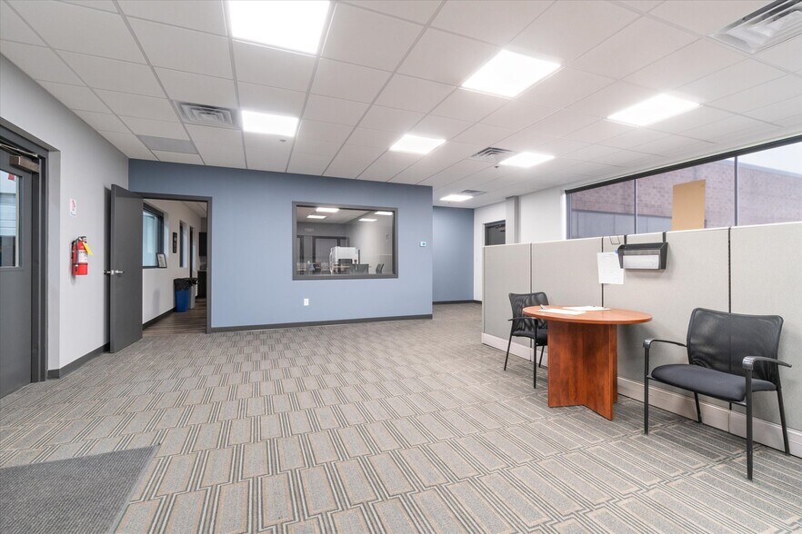 More Photos Of 2101 O'Neil Rd, Hudson Warehouse For Lease