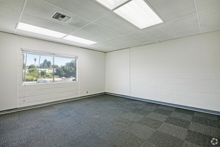 More Photos Of 520 S Sepulveda Blvd, Los Angeles Office For Lease