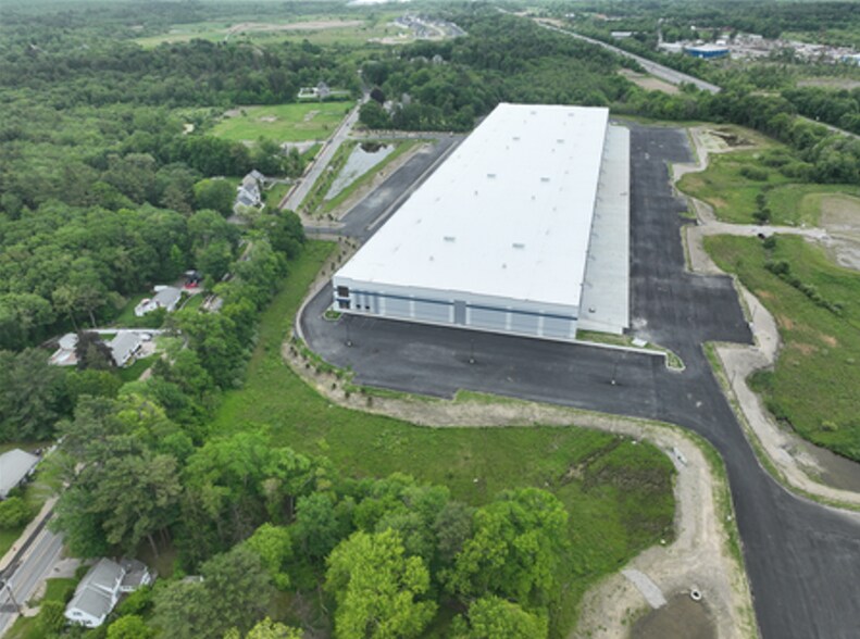 More Photos Of 21 Lincoln St, West Bridgewater Manufacturing For Lease