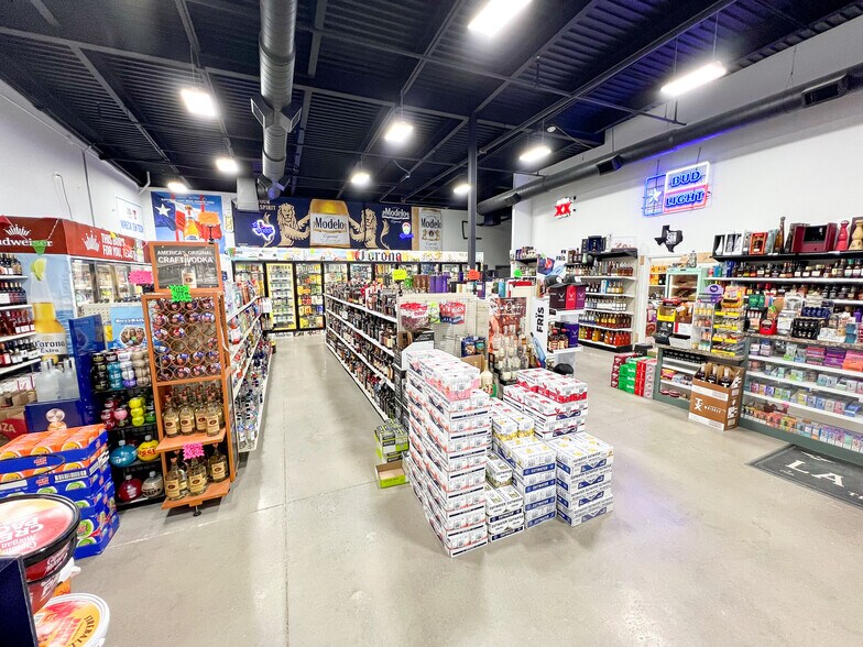 More Photos Of 6409 N Big Spring St, Midland Storefront For Sale