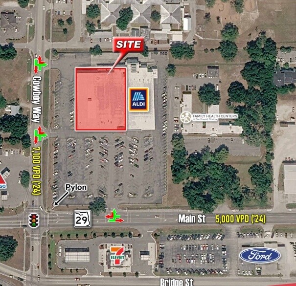 More Photos Of 906-960 S Main St, LaBelle Storefront For Lease