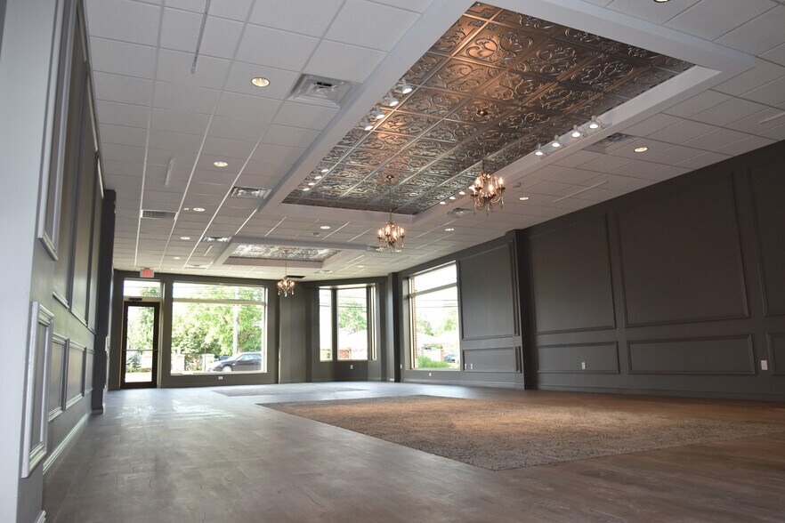 More Photos Of 5870 Main St, Williamsville Storefront Retail Office For Lease