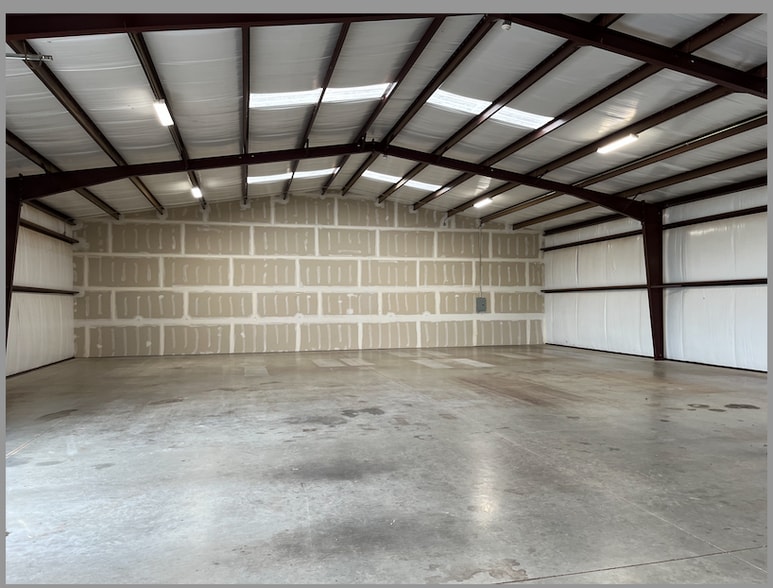 More Photos Of 1472-1482 Champion Rd, Terrell Warehouse For Lease