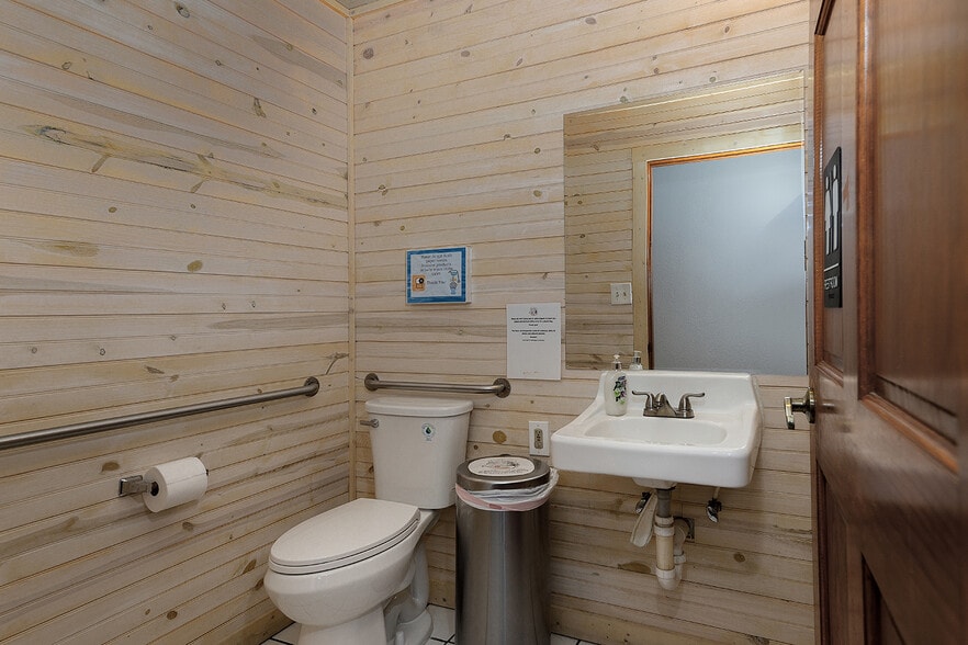 More Photos Of 26407 Oak Ridge Dr, Spring Medical For Sale