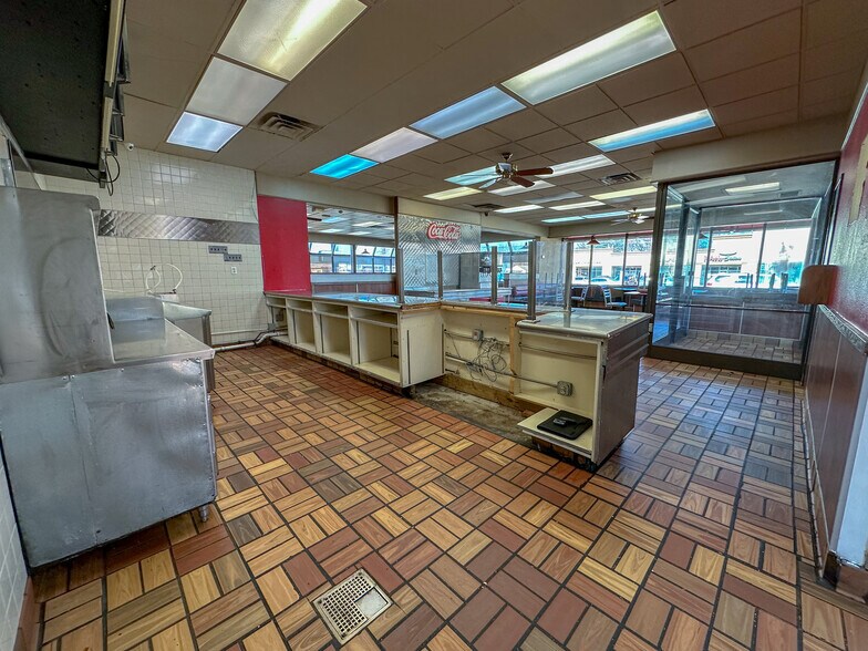 More Photos Of 1700 Wabash Ave, Springfield Fast Food For Sale