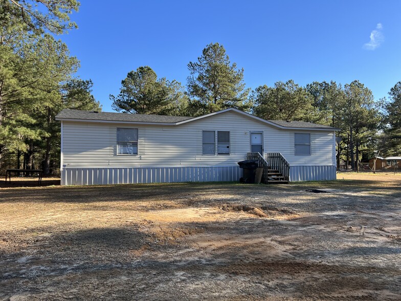 Primary Photo Of 492 Georgia 87 South hwy, Cochran Land For Sale