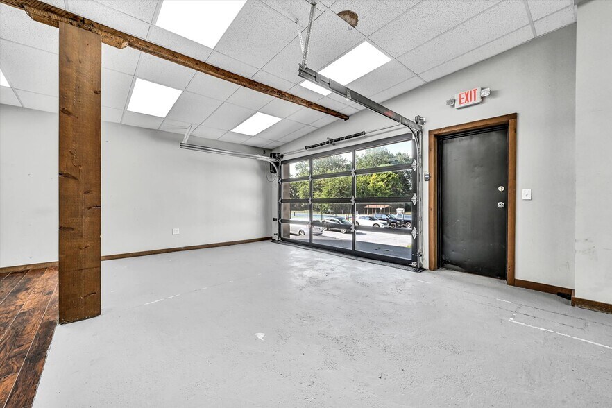 More Photos Of 1400 Maple St, Pottstown Light Distribution For Lease