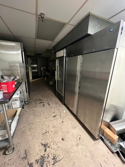 More Photos Of 1000 Broadway Blvd, Kansas City Loft Creative Space For Lease