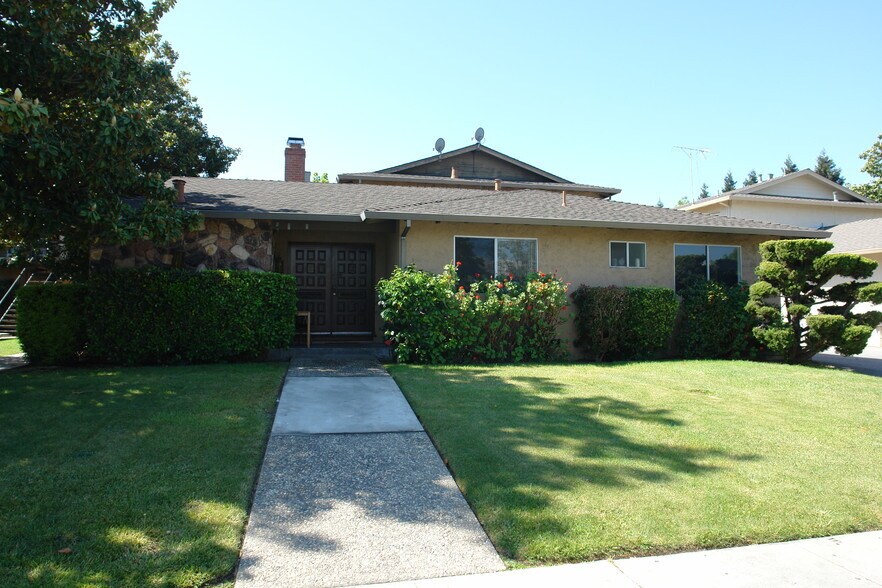 More Photos Of 503 S Kiely Blvd, San Jose Apartments For Sale