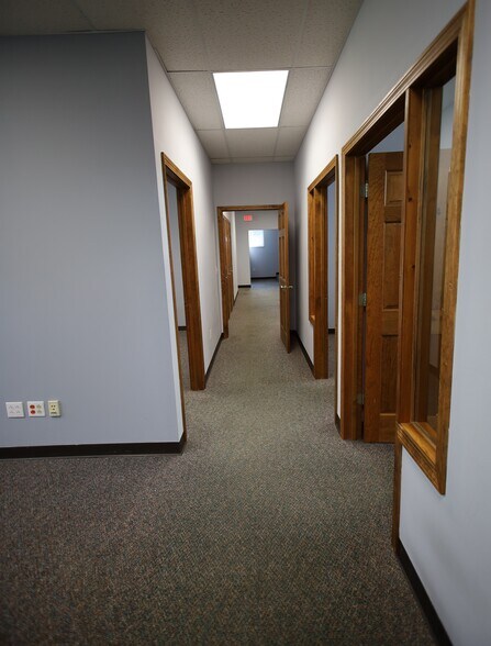 More Photos Of 326 Springside Ave, Pittsfield Office For Lease