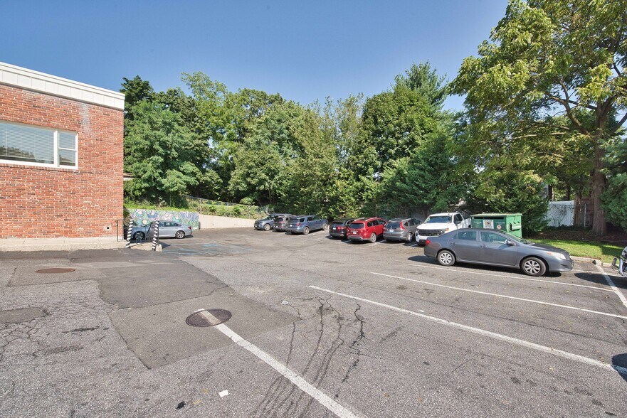 More Photos Of 121 Pulaski Rd, Kings Park Office For Sale