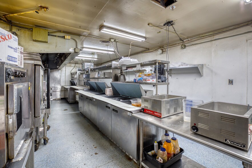 More Photos Of 5401 Coastal Hwy, Ocean City Restaurant For Sale