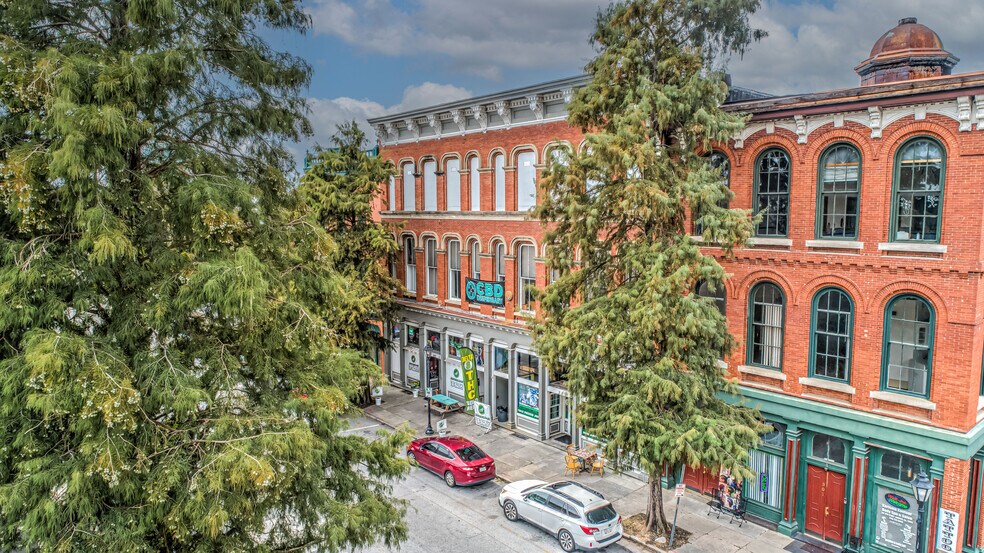 More Photos Of 305 8th St, Augusta Freestanding For Lease